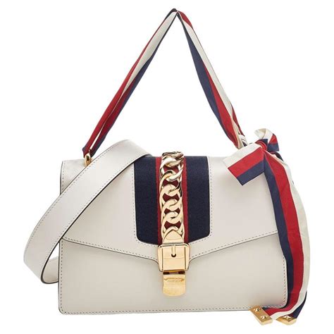 Gucci: White Medium Sylvie Bag 